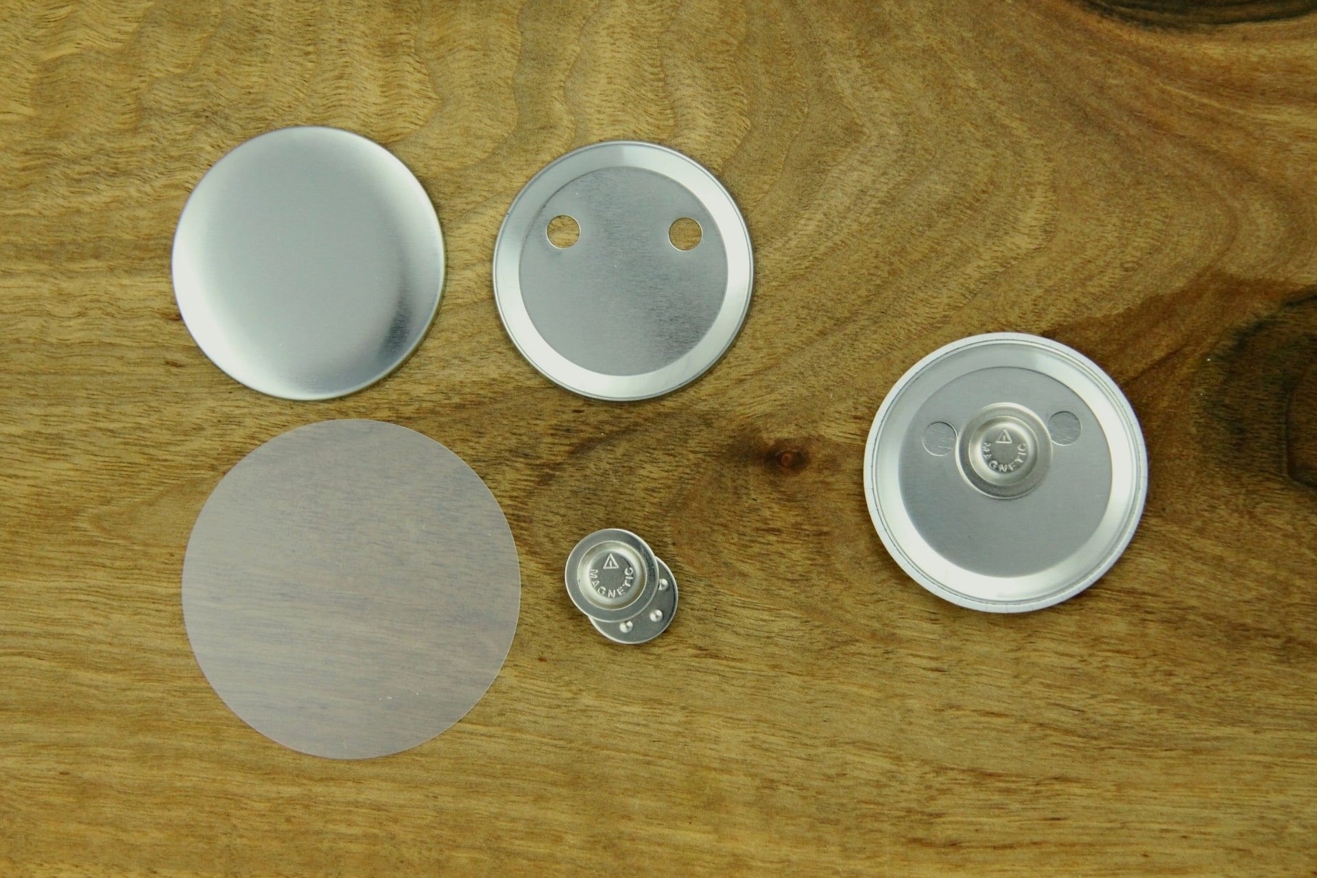 komponenty do przypinek 50mm z magnesem na odzież - z pojedynczym magnesem na ubranie