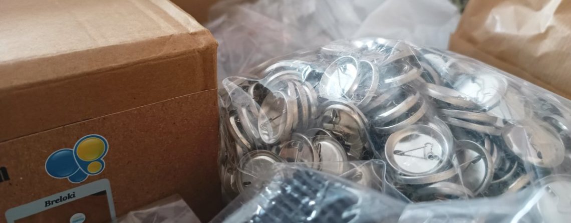 akcesoria do przypinek