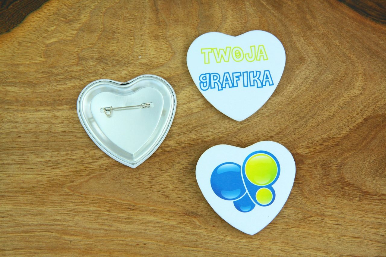 przypinki serce z agrafką 57mm x 54mm