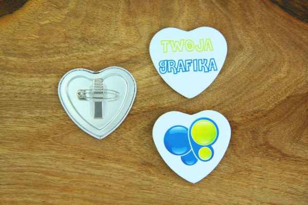 serce-krokodylek przypinka identyfikator serce 57x54mm