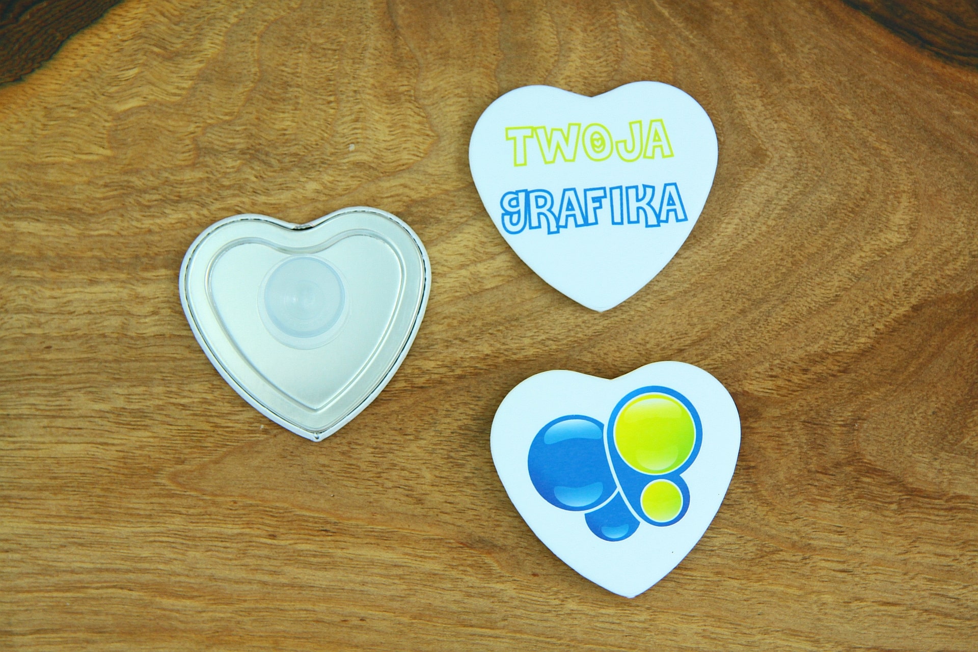 przypinka z przyssawką serce 57mm x 54mm